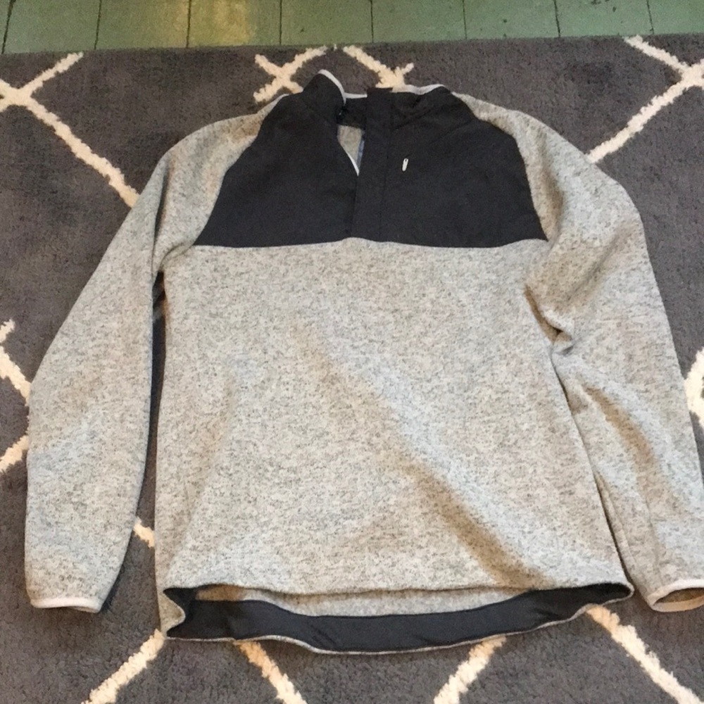 Champion 1/4 zip pullover. Size large